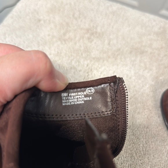 EUC A2 By Aerosoles Brown Ankle Boots with Gold Accents - Picture 7 of 8